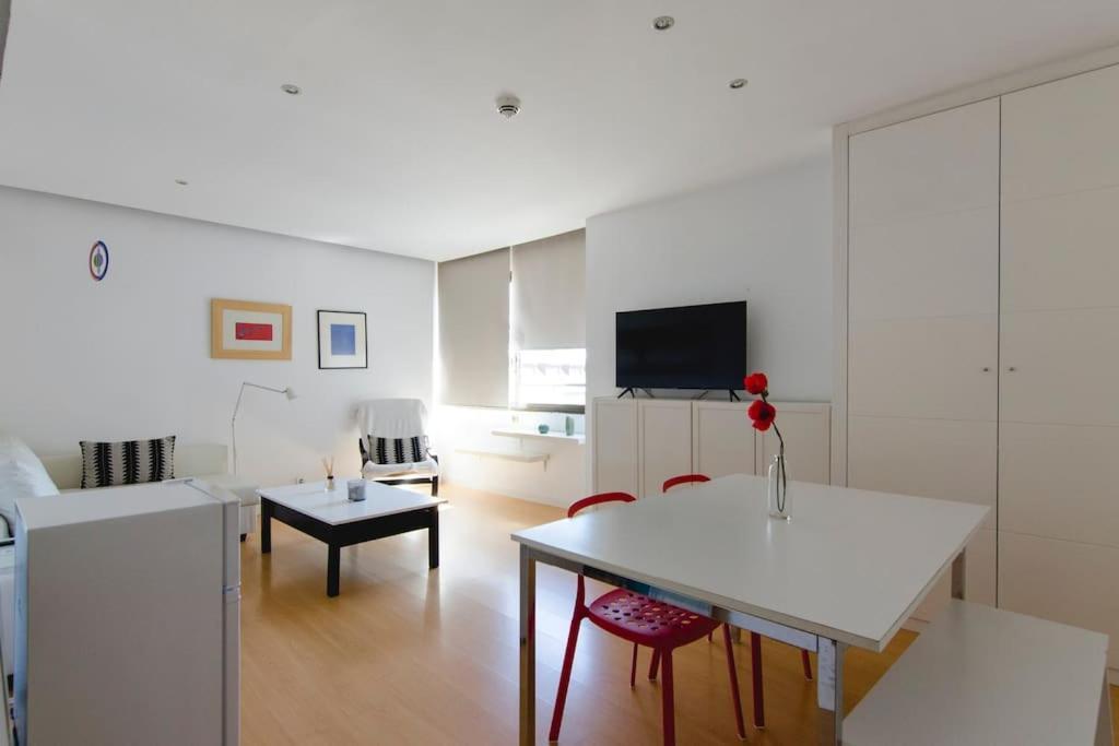 Beautiful Flat A Stone'S Throw From The Retiro-Vill Leilighet Madrid Eksteriør bilde